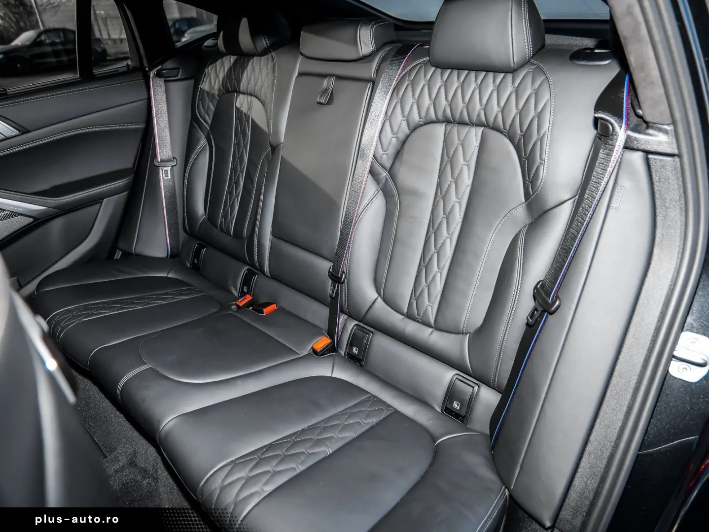 BMW X6 xDrive30d M Sport PANO HUD ACC AHK RFK NAVI L