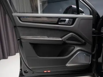 Porsche Cayenne Turbo GT