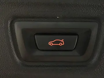 BMW 330 i Touring xDrive M Sport ACC HiFi Kamera