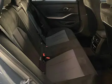 BMW 330 i Touring xDrive M Sport ACC HiFi Kamera