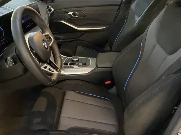 BMW 330 i Touring xDrive M Sport ACC HiFi Kamera