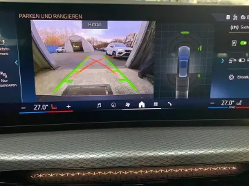 BMW 330 i Touring xDrive M Sport ACC HiFi Kamera