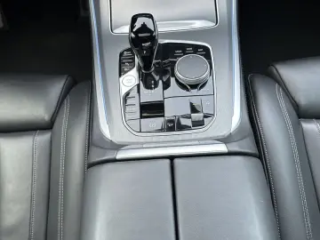 BMW X5 xDrive45e M-Sport NAV LASER AHK PANO HUD 21ZO