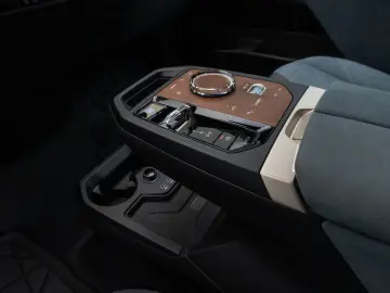 BMW iX xD40 SkyLounge H K 360  Laser ACC DAB 22Zoll