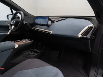 BMW iX xD40 SkyLounge H K 360  Laser ACC DAB 22Zoll
