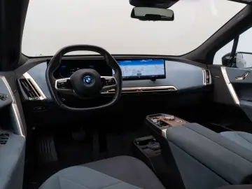 BMW iX xD40 SkyLounge H K 360  Laser ACC DAB 22Zoll