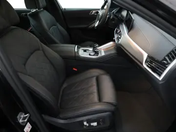 BMW X6 xDrive 30d Leder Navi Laser HUD PanDach ParkP