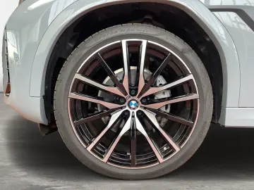 BMW X6 xDrive40d M Sportpaket 22 Zoll H K 2 Achs Pan