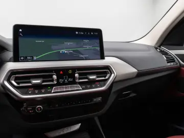 BMW X3 xD30e Laser 360  HUD DAB HiFi Komfort Sport