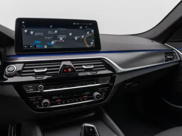 BMW 540d xD M Sport Laser HUD DAB HiFi ACC Komfort