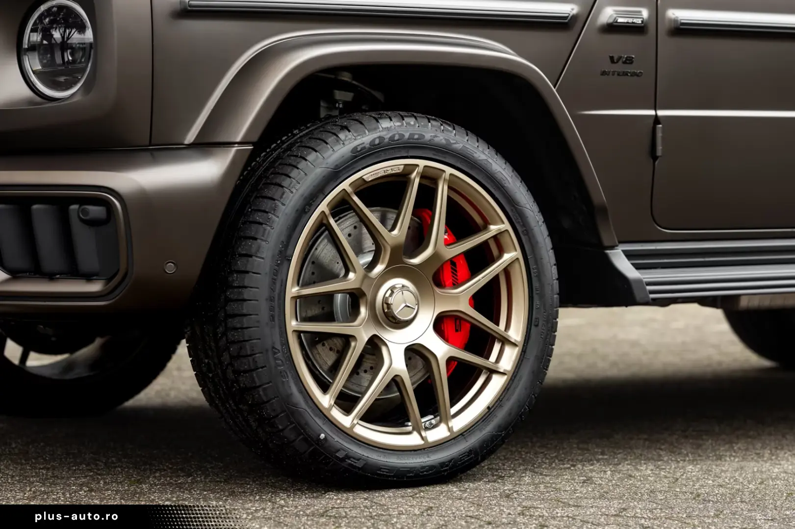 Mercedes-Benz G 63 AMG MY 2026 CITRIN MAGNO BEIGE