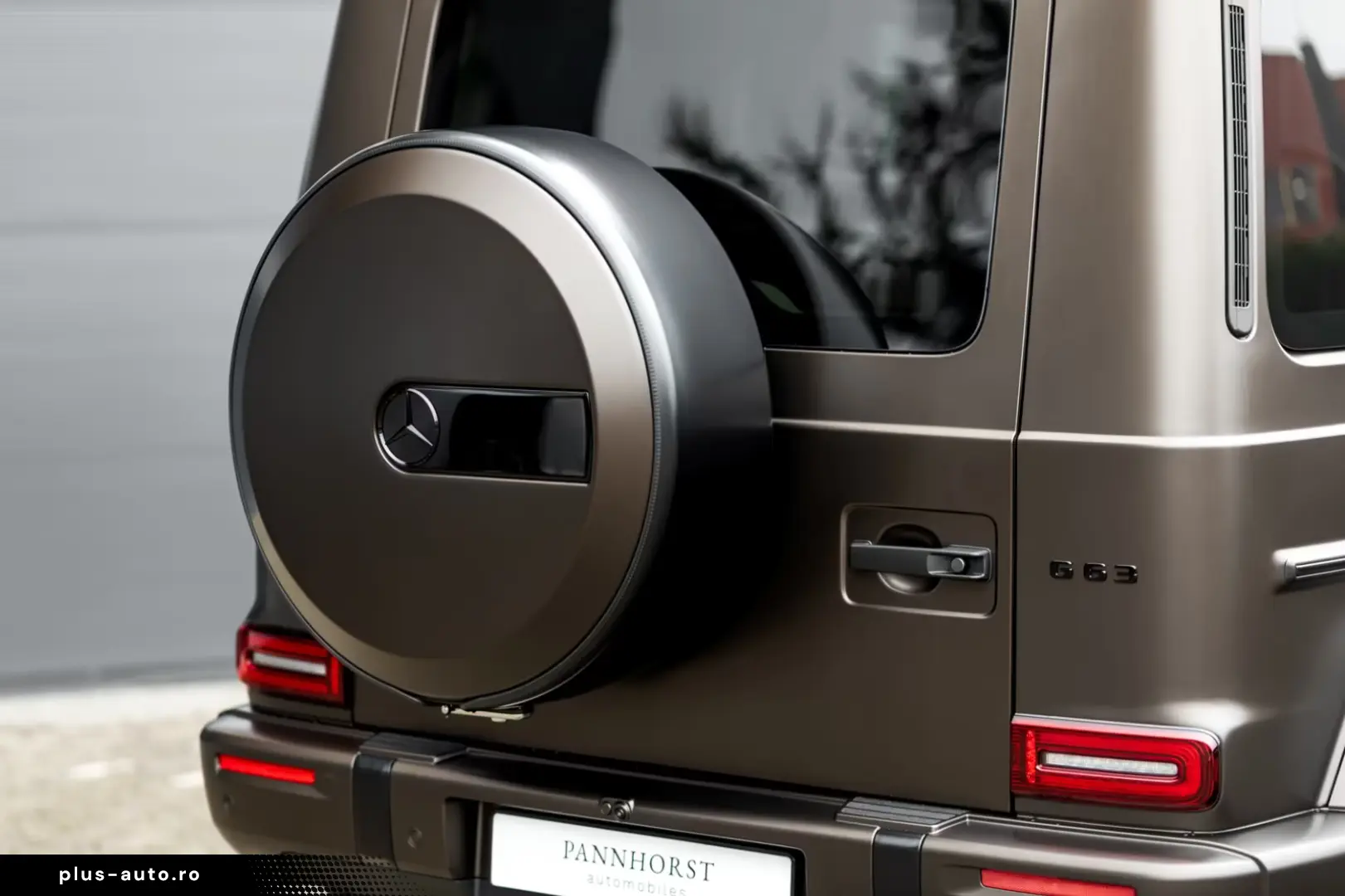 Mercedes-Benz G 63 AMG MY 2026 CITRIN MAGNO BEIGE