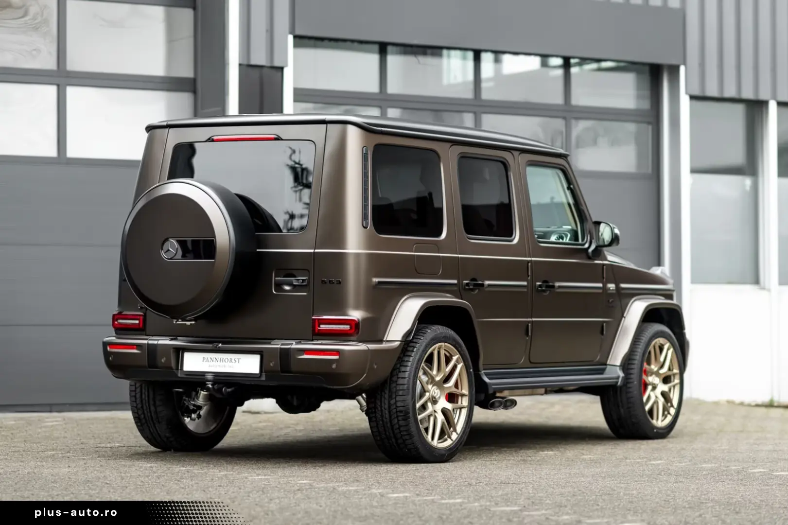 Mercedes-Benz G 63 AMG MY 2026 CITRIN MAGNO BEIGE