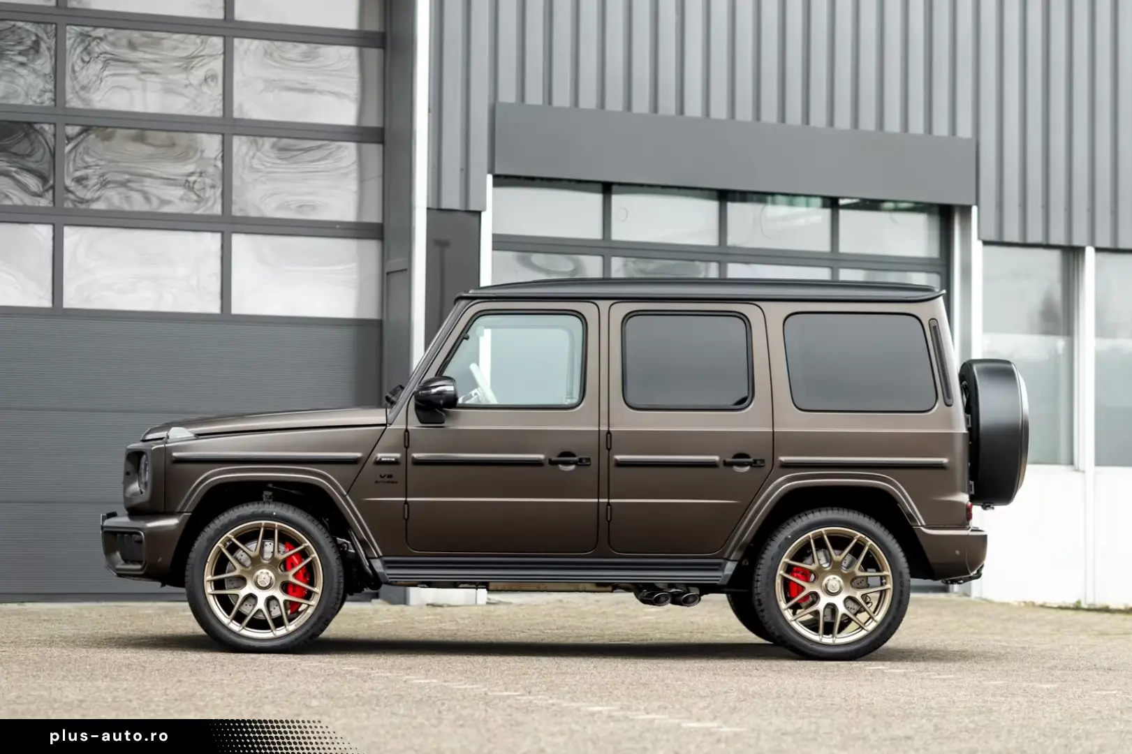 Mercedes-Benz G 63 AMG MY 2026 CITRIN MAGNO BEIGE