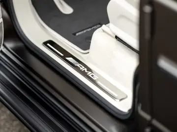 Mercedes-Benz G 63 AMG MY 2026 CITRIN MAGNO BEIGE