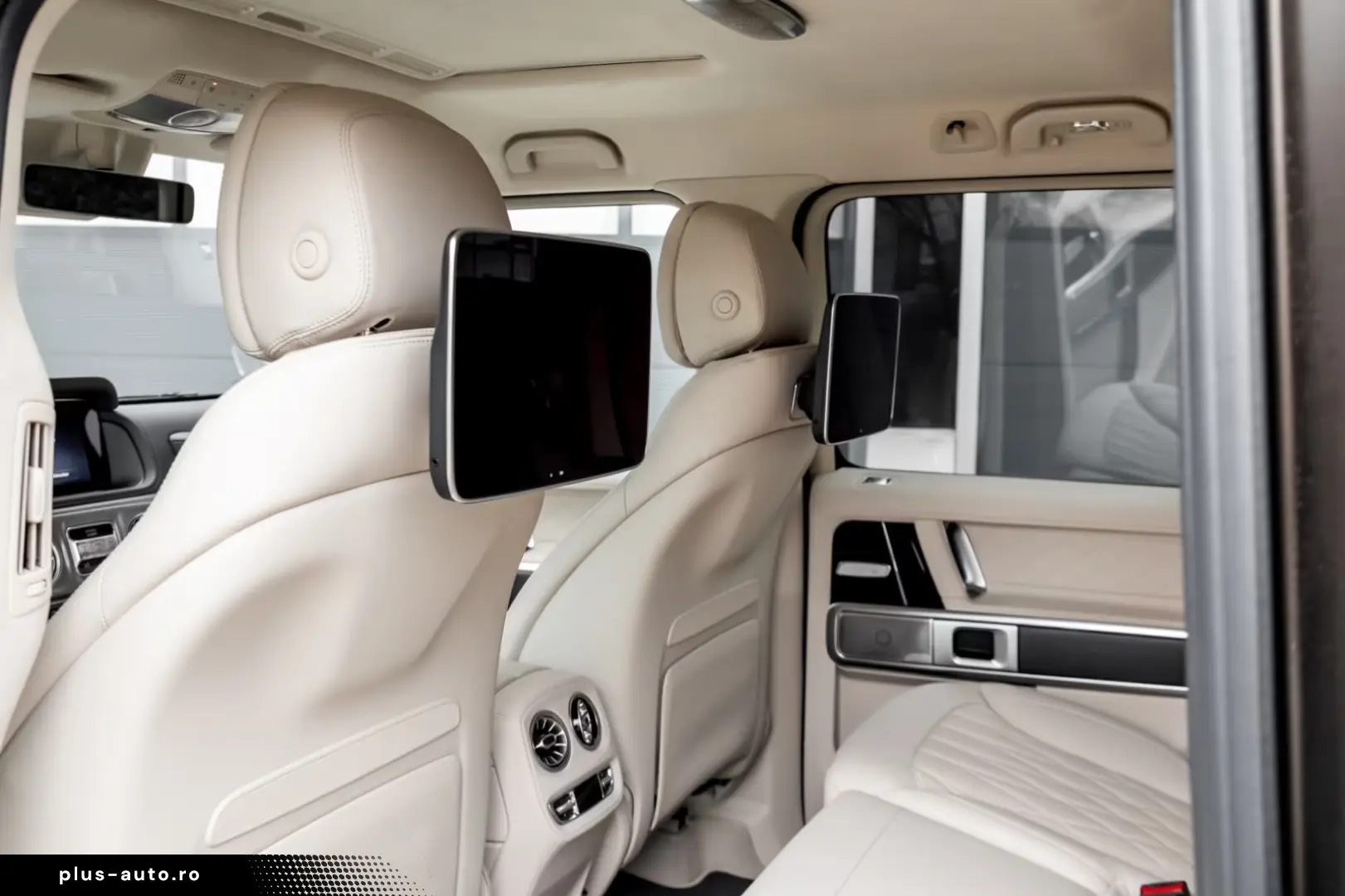 Mercedes-Benz G 63 AMG MY 2026 CITRIN MAGNO BEIGE