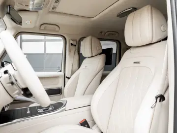 Mercedes-Benz G 63 AMG MY 2026 CITRIN MAGNO BEIGE