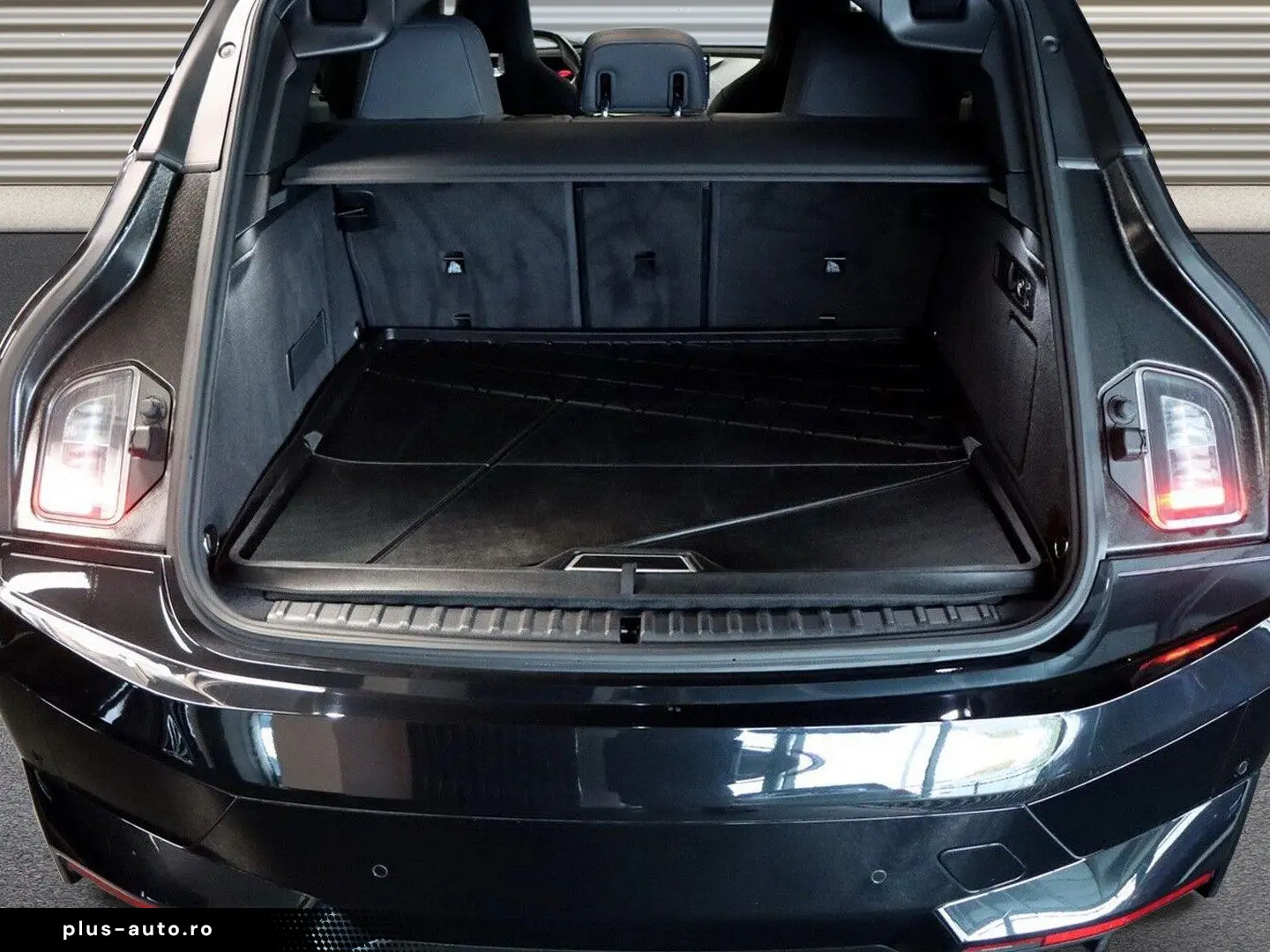 BMW iX xDrive40 AHK schwenkbar Panoramadach