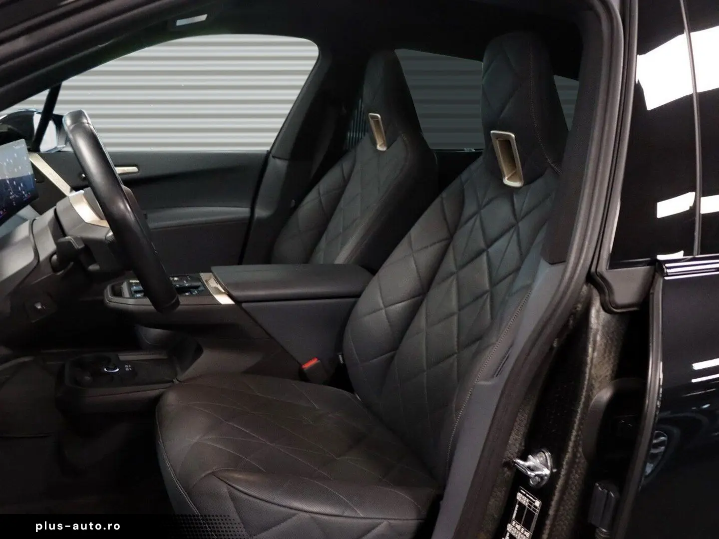 BMW iX xDrive40 AHK schwenkbar Panoramadach