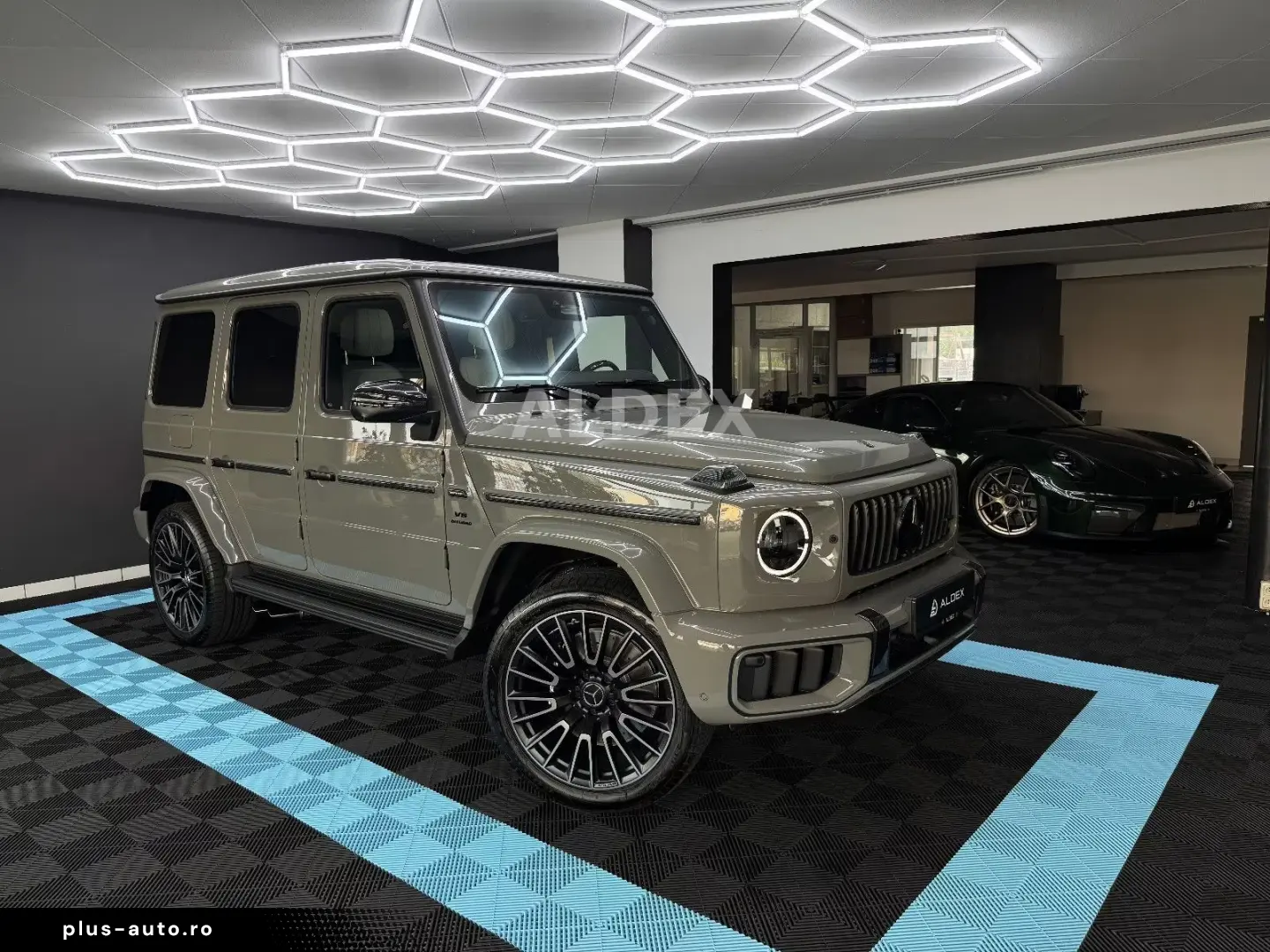 Mercedes-Benz G 63 AMG  MY26 DARKOLIVE   BROWN