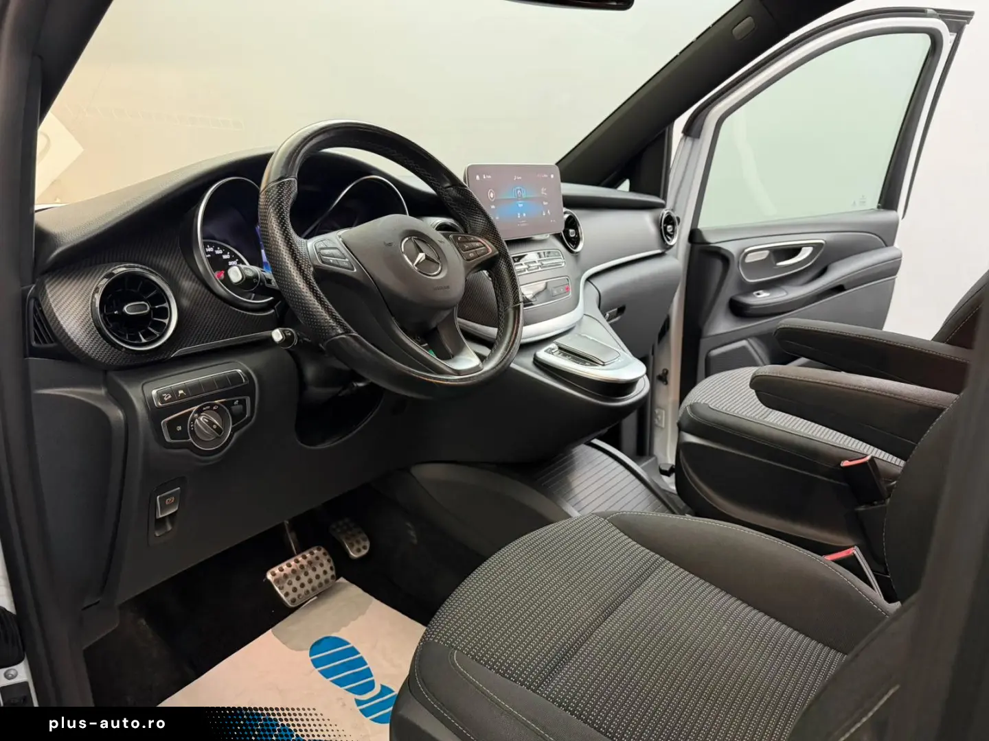 MERCEDES-BENZ V 300 d 4Matic AMG  LINE 19 LANG AHK 6&hellip;