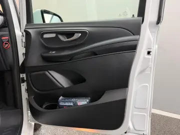 MERCEDES-BENZ V 300 d 4Matic AMG  LINE 19 LANG AHK 6&hellip;