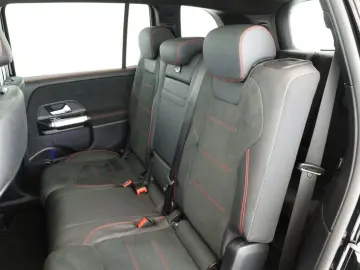 MERCEDES-BENZ GLB 250 8G AMG 7S LED Pano Digi Navi A&hellip;