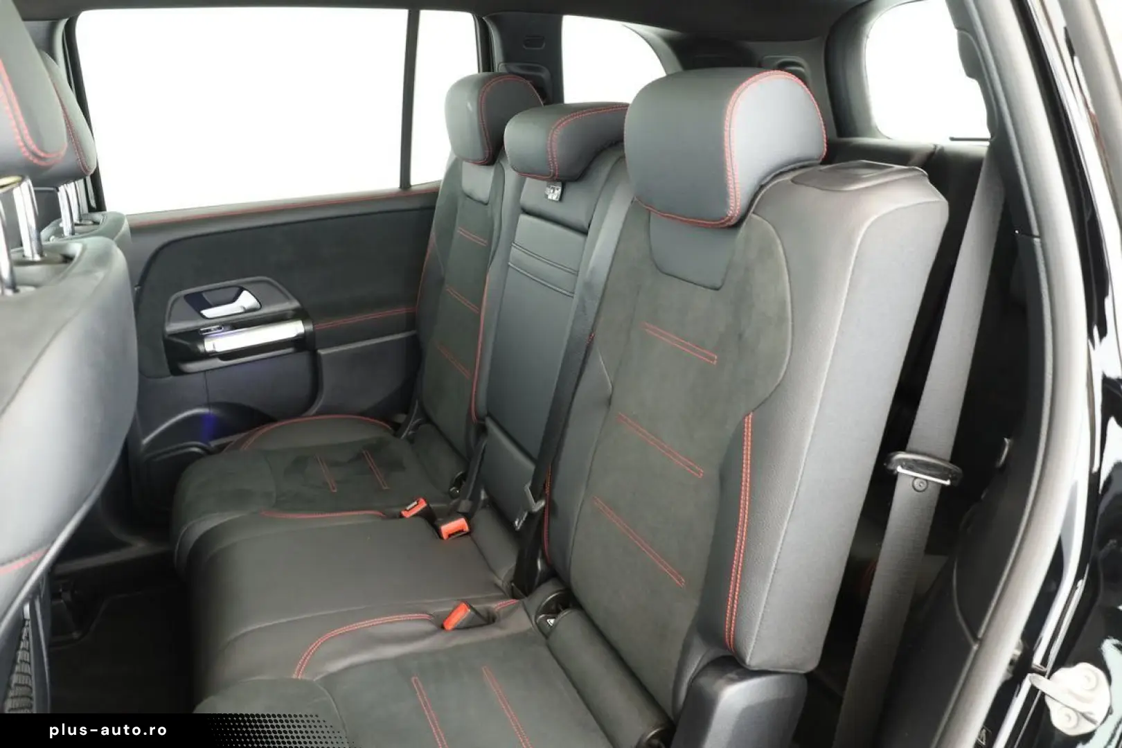 MERCEDES-BENZ GLB 250 8G AMG 7S LED Pano Digi Navi A&hellip;