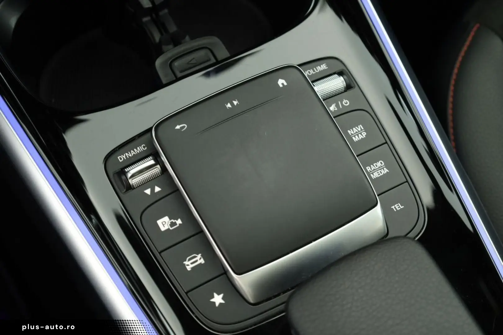 MERCEDES-BENZ GLB 250 8G AMG 7S LED Pano Digi Navi A&hellip;