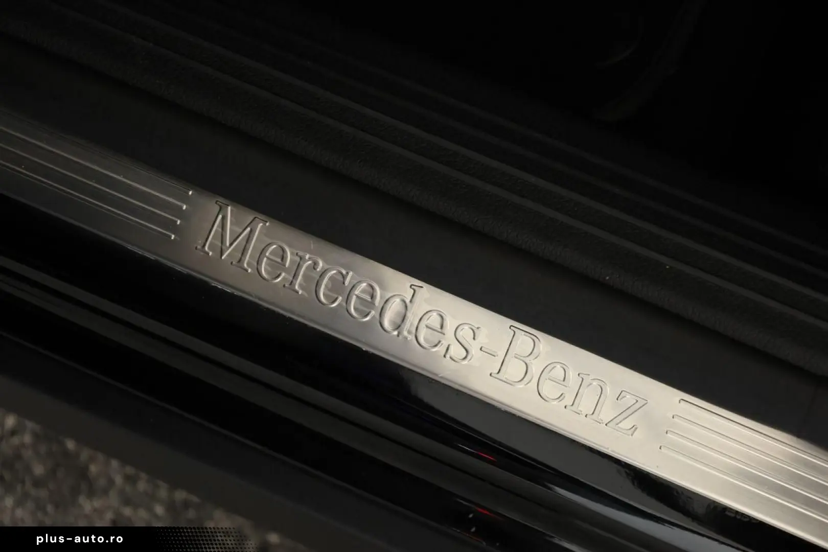 MERCEDES-BENZ GLB 250 8G AMG 7S LED Pano Digi Navi A&hellip;