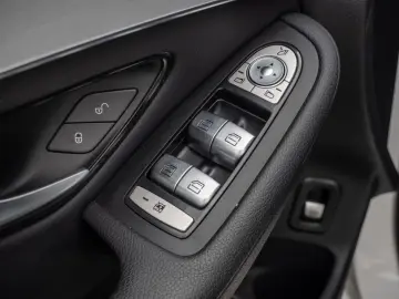 MERCEDES-BENZ GLC 400 d 4M Distr. LED Navi Luftf. Ka&hellip;