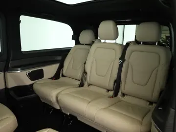 MERCEDES-BENZ V 300 d 4M lang Avantgarde AMG 7S Pano&hellip;