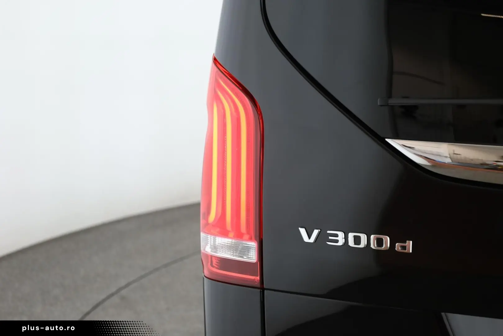 MERCEDES-BENZ V 300 d 4M lang Avantgarde AMG 7S Pano&hellip;