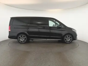 MERCEDES-BENZ V 300 d 4M lang Avantgarde AMG 7S Pano&hellip;