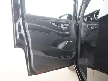 MERCEDES-BENZ V 300 d Lang 4M Avantgarde Pano Distr. AHK ILS