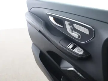 MERCEDES-BENZ V 300 d Lang 4M Avantgarde Pano Distr. AHK ILS