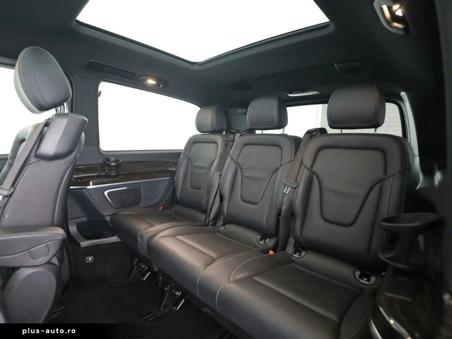 MERCEDES-BENZ V 300 d Lang 4M Avantgarde Pano Distr. AHK ILS