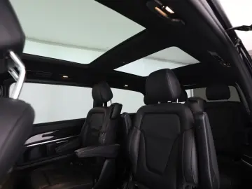 MERCEDES-BENZ V 300 d Lang 4M Avantgarde Pano Distr. AHK ILS