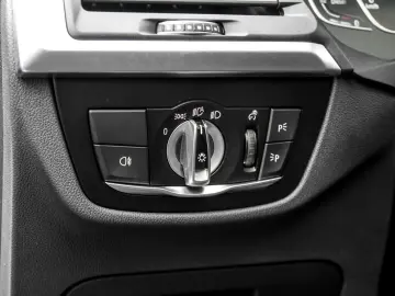 BMW X3 xDrive20d M SPORT HuD AHK PANO DA PA