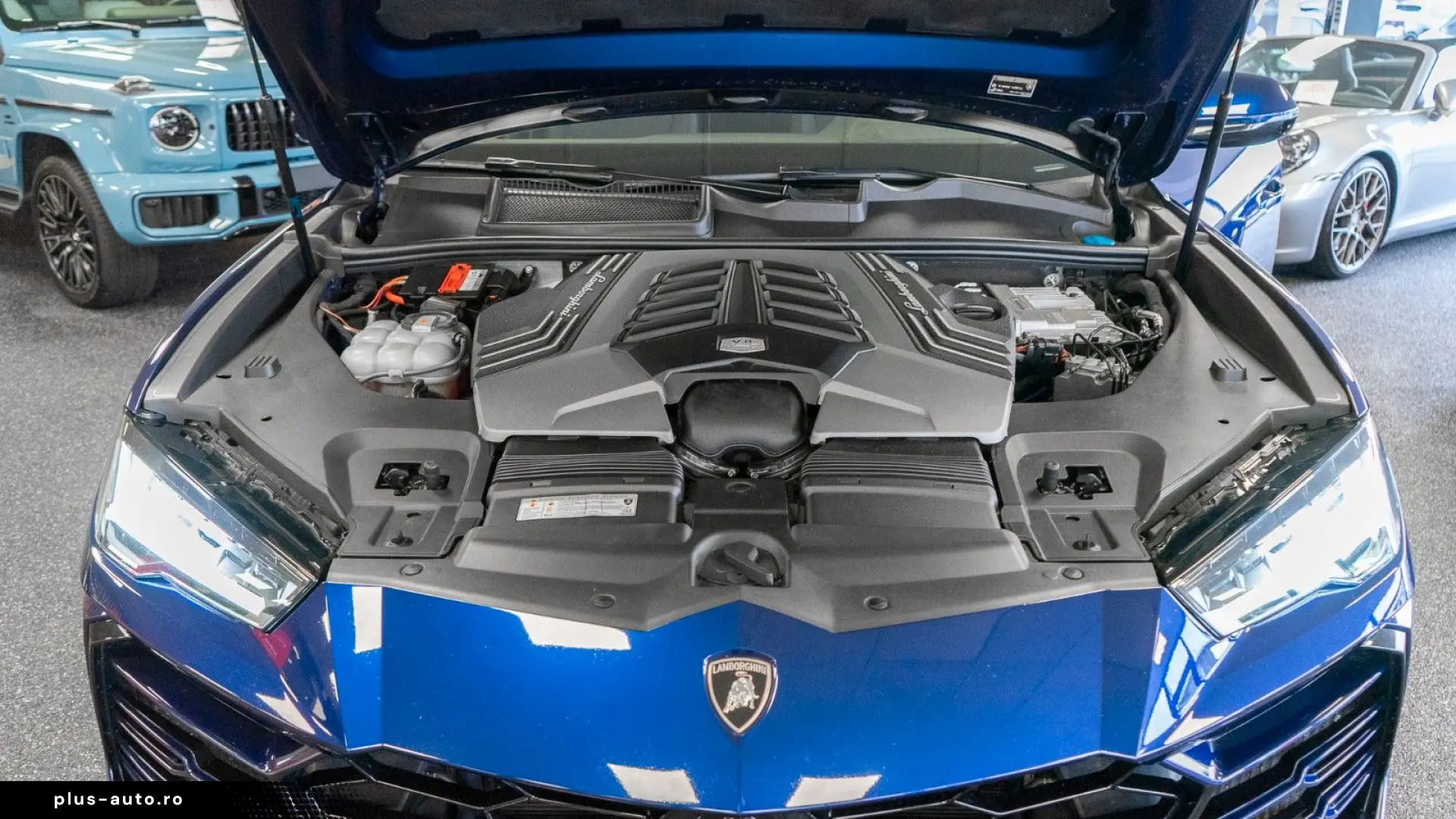 LAMBORGHINI Urus 4.0 V8