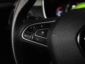 Renault Talisman Blue dCi EDC Initial Paris