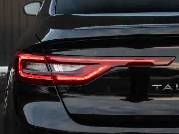 Renault Talisman Blue dCi EDC Initial Paris