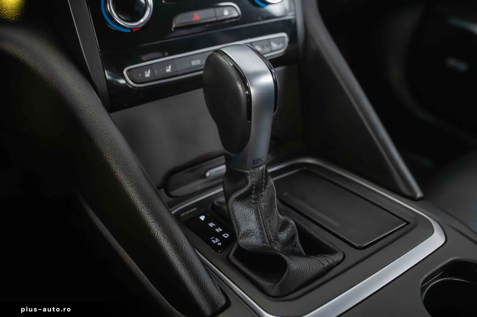 Renault Talisman Blue dCi EDC Initial Paris