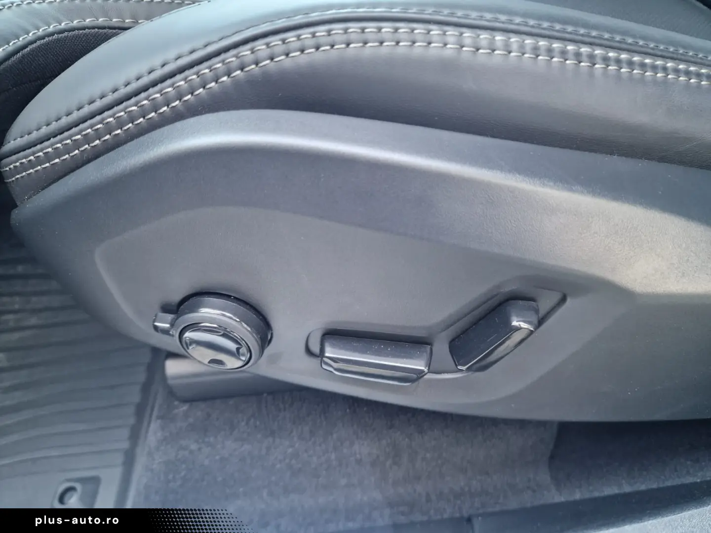 Volvo XC90 Ultra Dark T8 AT8 eAWD