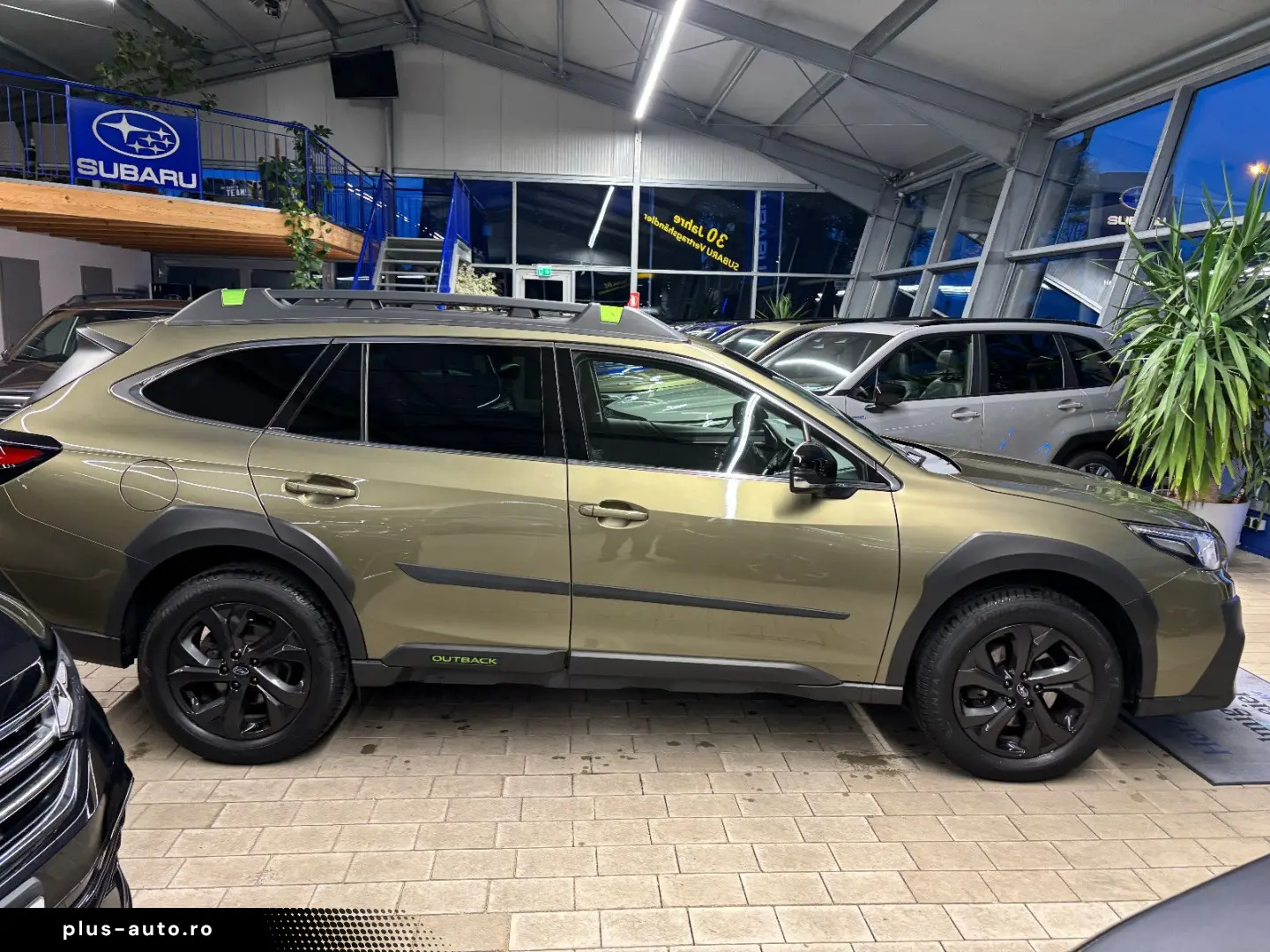 SUBARU OUTBACK Outback Edition Exclusive Cross