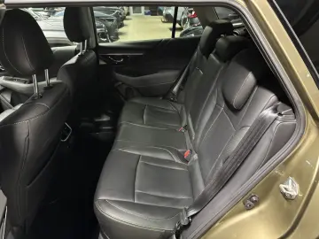SUBARU OUTBACK Outback Edition Exclusive Cross