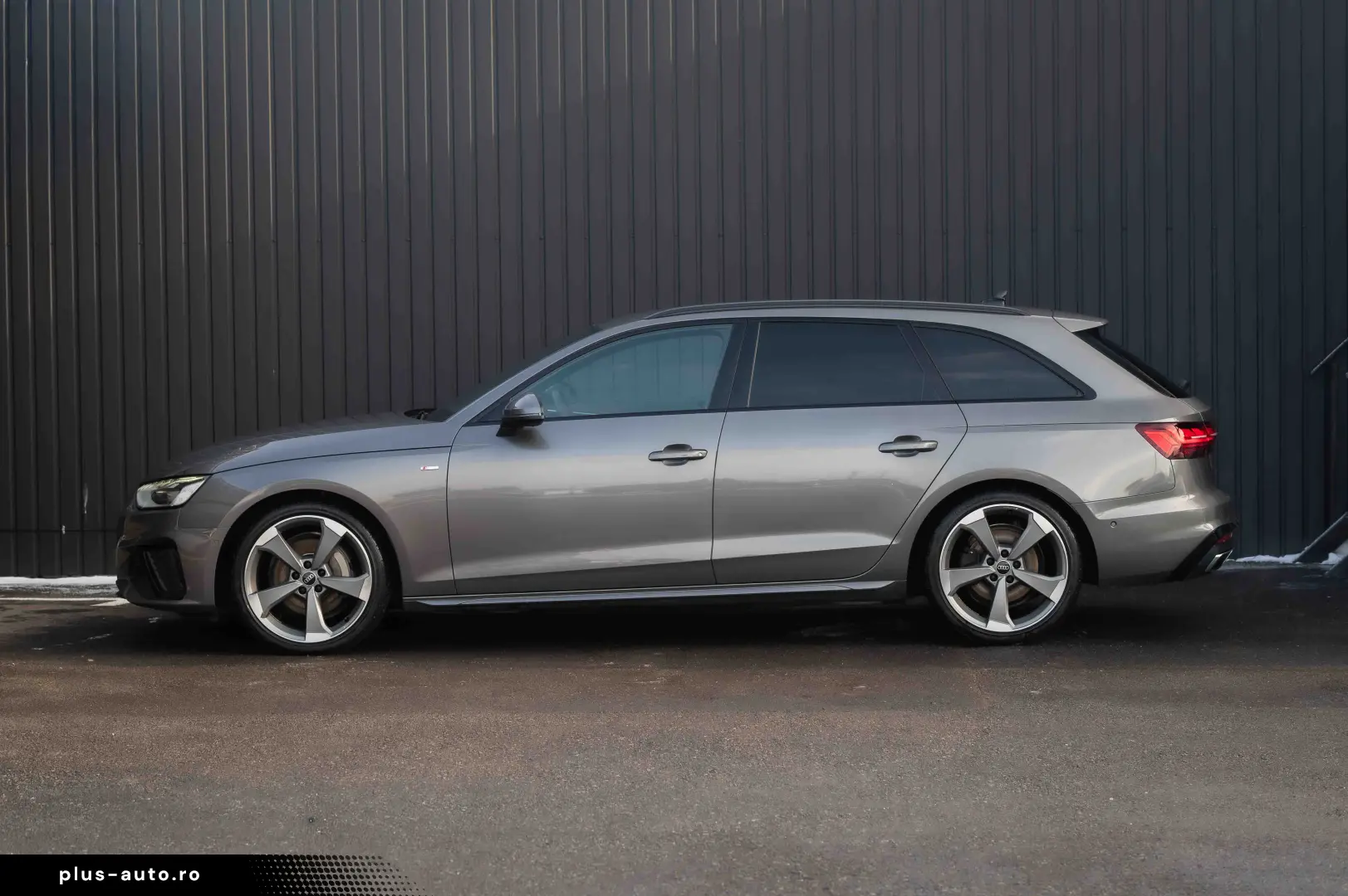 Audi A4 Avant 40 TDI S tronic S line