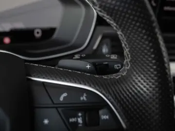 Audi A4 Avant 40 TDI S tronic S line