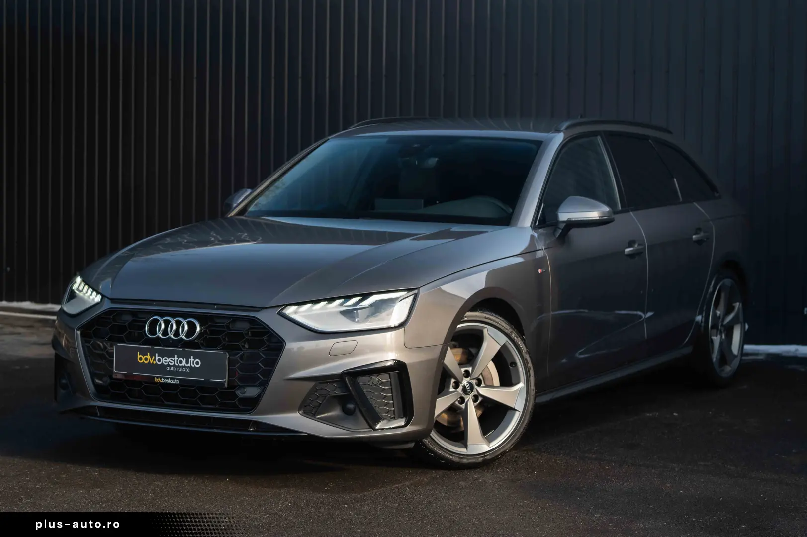 Audi A4 Avant 40 TDI S tronic S line