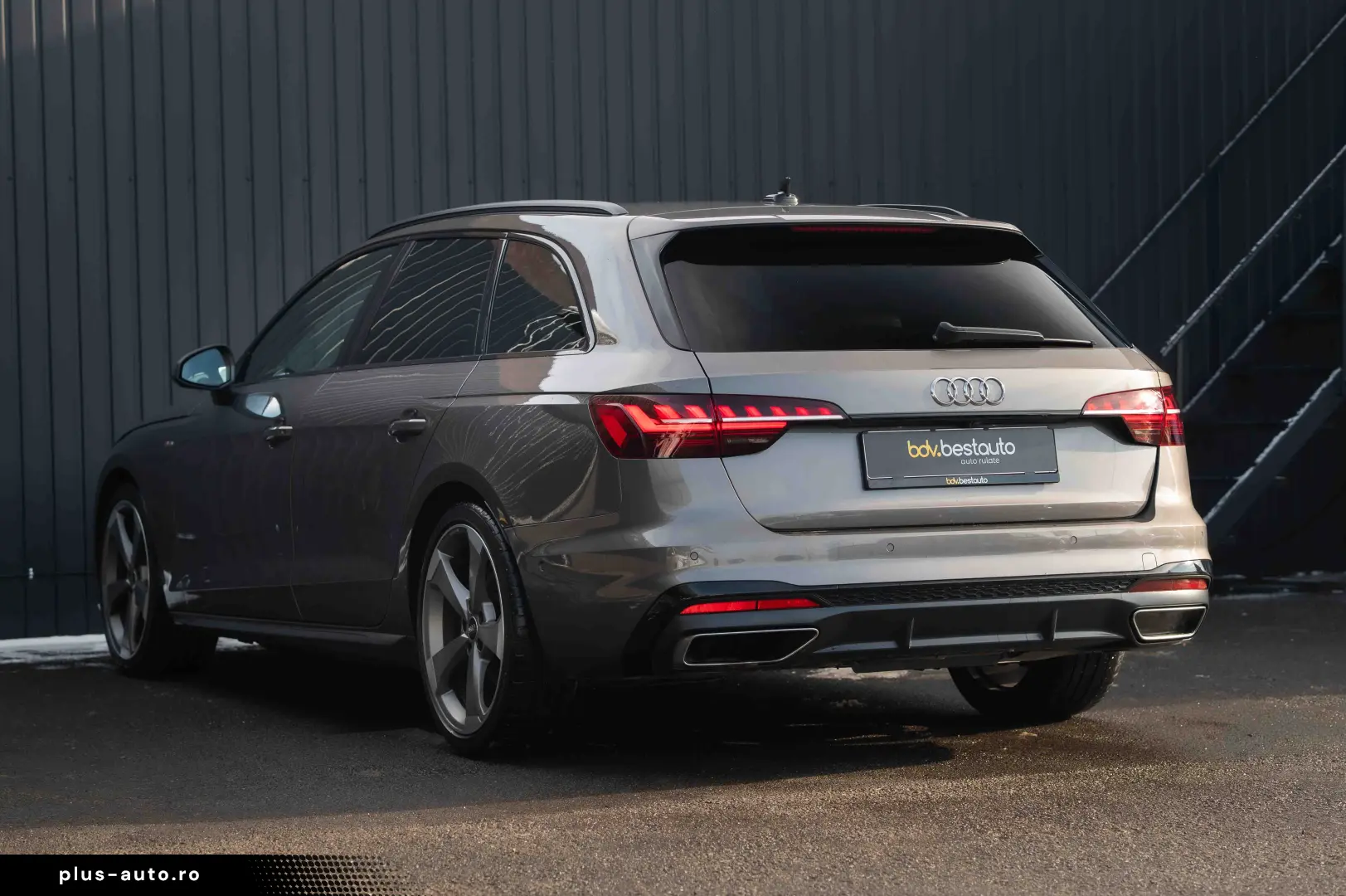 Audi A4 Avant 40 TDI S tronic S line